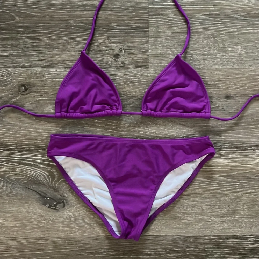 Bikini Set - Picture 2 of 3